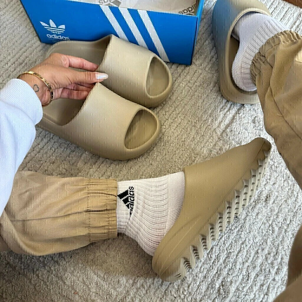 SLIDE YEEZY foto 2