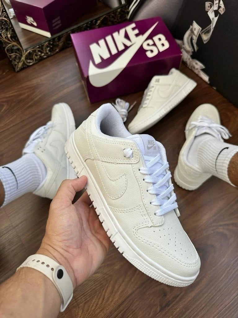 COMBO 2 PARES - DUNK LOW BRANCO - VALENTINE’S DAY foto 7