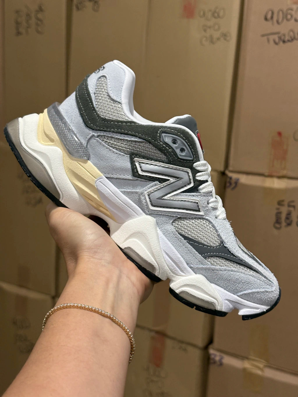 NB 9060 Cinza Chumbo - Couro