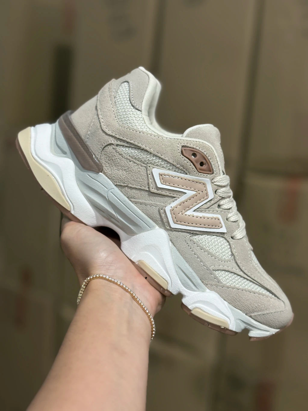 NB 9060 Capuccino Couro